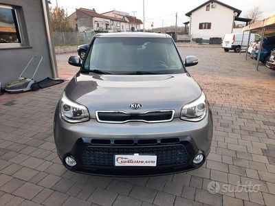 Usata Kia Soul 128 CV (94 kW) 2015 Grigio SUV