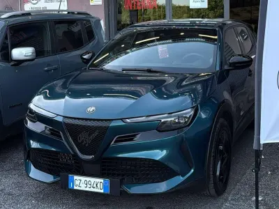 Usata Alfa Romeo GT Junior 136 CV (100 kW) 2025 Blu/azzurro SUV