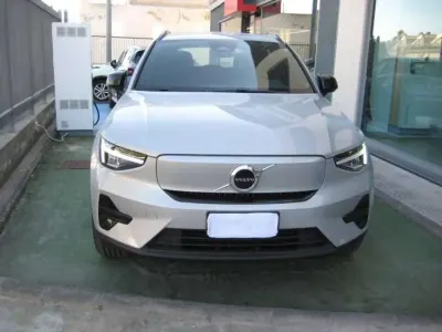 Usata Volvo XC40 Plus 127 kW (174 CV) 2024 Vapour grey SUV