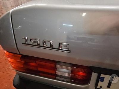 Usata Mercedes 190 122 CV (89 kW) 1988 Beige Berlina