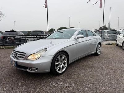 Usata Mercedes CLS320 224 CV (164 kW) 2007 Argento Berlina