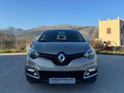 Usata Renault Captur 90 CV (66 kW) 2015 Grigio SUV
