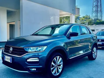 Używany VW T-Roc Style 110 KM (80 kW) 2021 Szary SUV