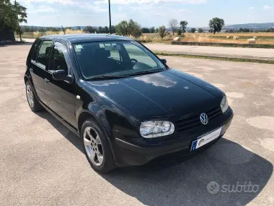 Usata VW Golf IV Highline 116 CV (85 kW) 2000 Nero Berlina