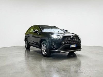 Usata Toyota RAV4 Hybrid Lounge 222 CV (163 kW) 2022 Nero SUV