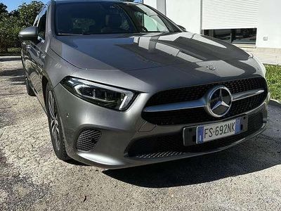 Occasion Mercedes A180 Premium 116 ch (85 kW) 2018 Gris Berline