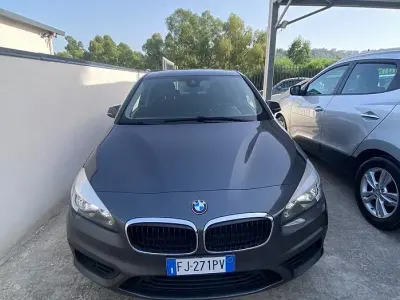 Usata BMW 218 Luxury Line 150 CV (110 kW) 2017 Grigio Station wagon