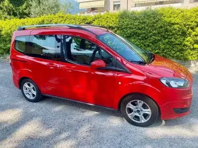 Occasion Ford Courier 100 PK (73 kW) 2017 Rood MPV