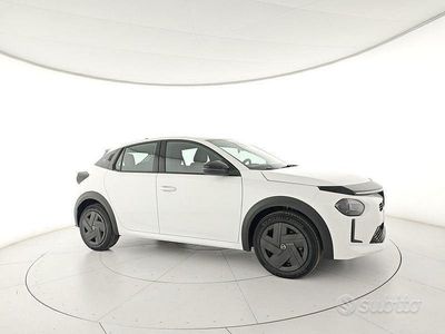 Usado Lancia Ypsilon 101 CV (74 kW) 2024 Blanco Utilitario