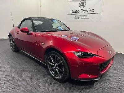 Usata Mazda MX5 Inclusive 160 CV (117 kW) 2018 Rosso Cabrio