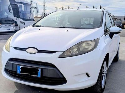 Usata Ford Fiesta 60 CV (44 kW) 2009 Bianco Berlina