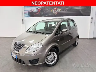 Usata Lancia Musa 95 CV (69 kW) 2008 Marrone Monovolume