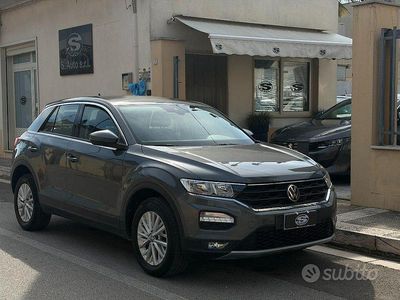 Usata VW T-Roc Style 116 CV (85 kW) 2021 Grigio SUV