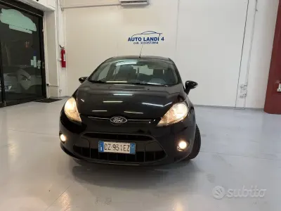 Usata Ford Fiesta Titanium 68 CV (50 kW) 2010 Nero Berlina