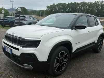Usata Jeep Avenger 101 CV (74 kW) 2024 SUV