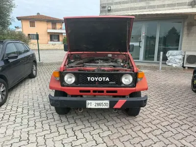 Usata Toyota Land Cruiser 99 CV (72 kW) 1985 SUV