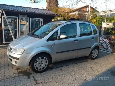 Usata Fiat Idea 77 CV (56 kW) 2011 Grigio Monovolume