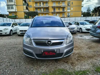 Usata Opel Zafira Cosmo 94 CV (69 kW) 2008 Grigio Monovolume