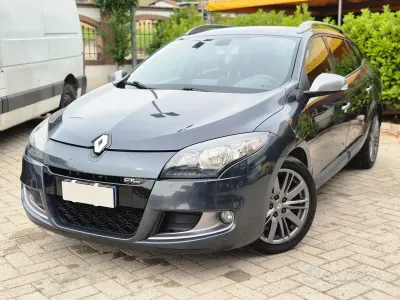 Usata Renault Mégane GT Line GT-Line 110 CV (80 kW) 2011 Giallo Station wagon