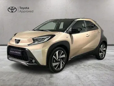 Usata Toyota Aygo X Lounge 72 CV (52 kW) 2022 Giallo SUV