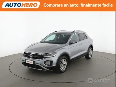 Usata VW T-Roc Life 110 CV (80 kW) 2023 Grigio SUV