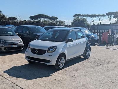 Bianco(met.) Usata 2015 Smart ForFour Utilitaria | 9500 € (Buon prezzo)