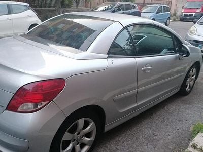 Usata Peugeot 207 CC 110 CV (80 kW) 2008 Grigio Cabrio