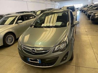 Usata Opel Corsa Edition 86 CV (63 kW) 2013 Grigio Utilitaria