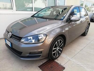 Usata VW Golf VII Trendline 110 CV (80 kW) 2015 Grigio Berlina