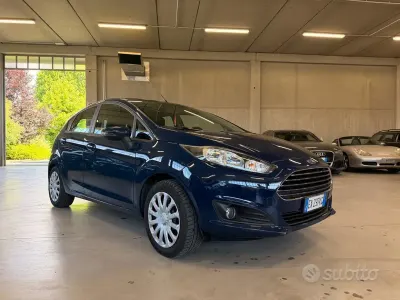 Usado Ford Fiesta Titanium 80 CV (58 kW) 2014 Azul Utilitario