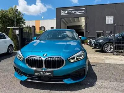Używany BMW 118 Sport Line 150 KM (110 kW) 2022 Niebieski Hatchback