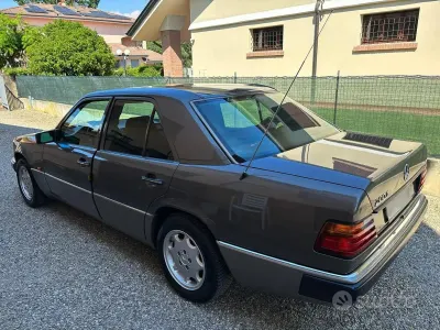 Usata Mercedes E200 122 CV (89 kW) 1995 Berlina