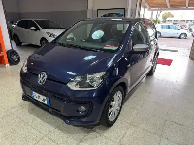 Usata VW up! CLUB 59 CV (43 kW) 2015 Blu Utilitaria