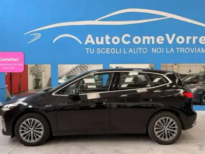 Usata BMW 225 Active Tourer Luxury Line 245 CV (180 kW) 2022 Nero Monovolume