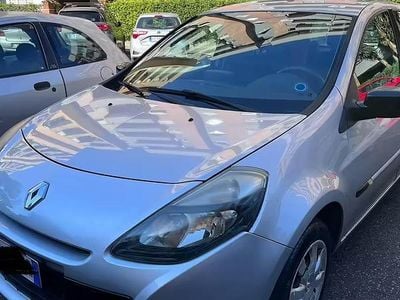 Brugt Renault Clio II 86 HK (63 kW) 2010 Sølv Hatchback