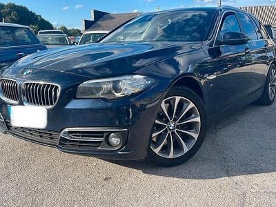 Usata BMW 525 Luxury Line 218 CV (160 kW) 2015 Blu Station wagon