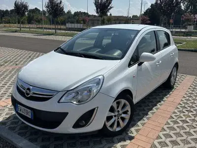 Usata Opel Corsa 69 CV (50 kW) 2014 Utilitaria
