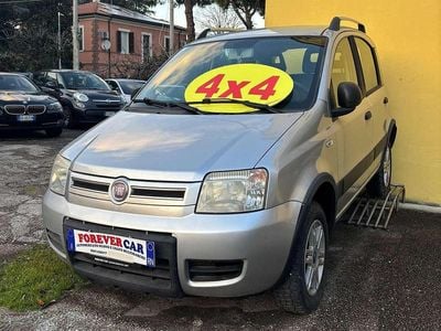 Argento Usata 2010 Fiat Panda 4x4 Utilitaria | 7500 € (Buon prezzo)