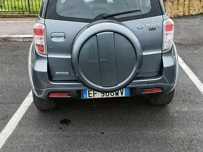 Usata Daihatsu Terios 105 CV (77 kW) 2010 Grigio SUV
