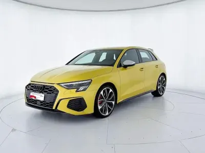 Usata Audi S3 Comfort 310 CV (228 kW) 2022 R1 giallo pitone metallizzato Berlina