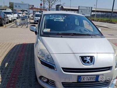 Usata Peugeot 5008 150 CV (110 kW) 2011 Bianco Monovolume