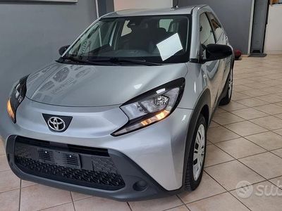 Usata Toyota Aygo X Trend 72 CV (52 kW) 2023 Grigio SUV