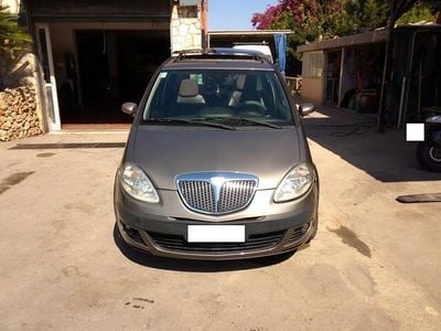 Usata Lancia Musa 101 CV (74 kW) 2005 Marrone Monovolume