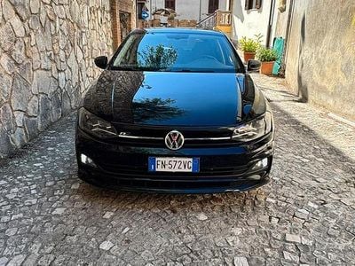 Usata VW Polo R-line 90 CV (66 kW) 2018 Nero Utilitaria