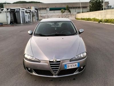 Usata Alfa Romeo 147 150 CV (110 kW) 2006 Grigio Utilitaria