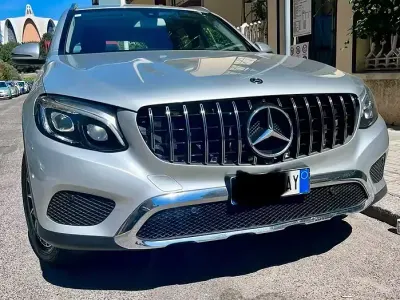 Usata Mercedes GLC220 194 CV (142 kW) 2019 Grigio SUV