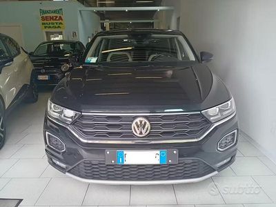 Usata VW T-Roc Advance 116 CV (85 kW) 2019 Nero SUV