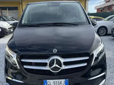 Usata Mercedes V300 Premium 237 CV (174 kW) 2022 Other Monovolume