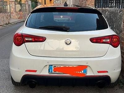 Usata Alfa Romeo Giulietta 150 CV (110 kW) 2014 Bianco Utilitaria