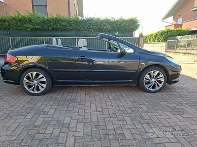 Usata Peugeot 307 136 CV (100 kW) 2006 Nero Cabrio